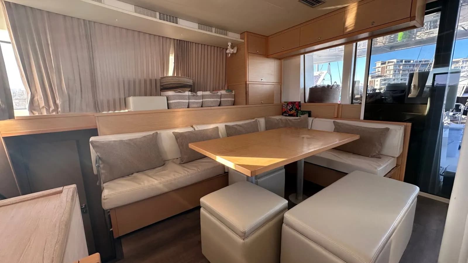 Lagoon 52FT